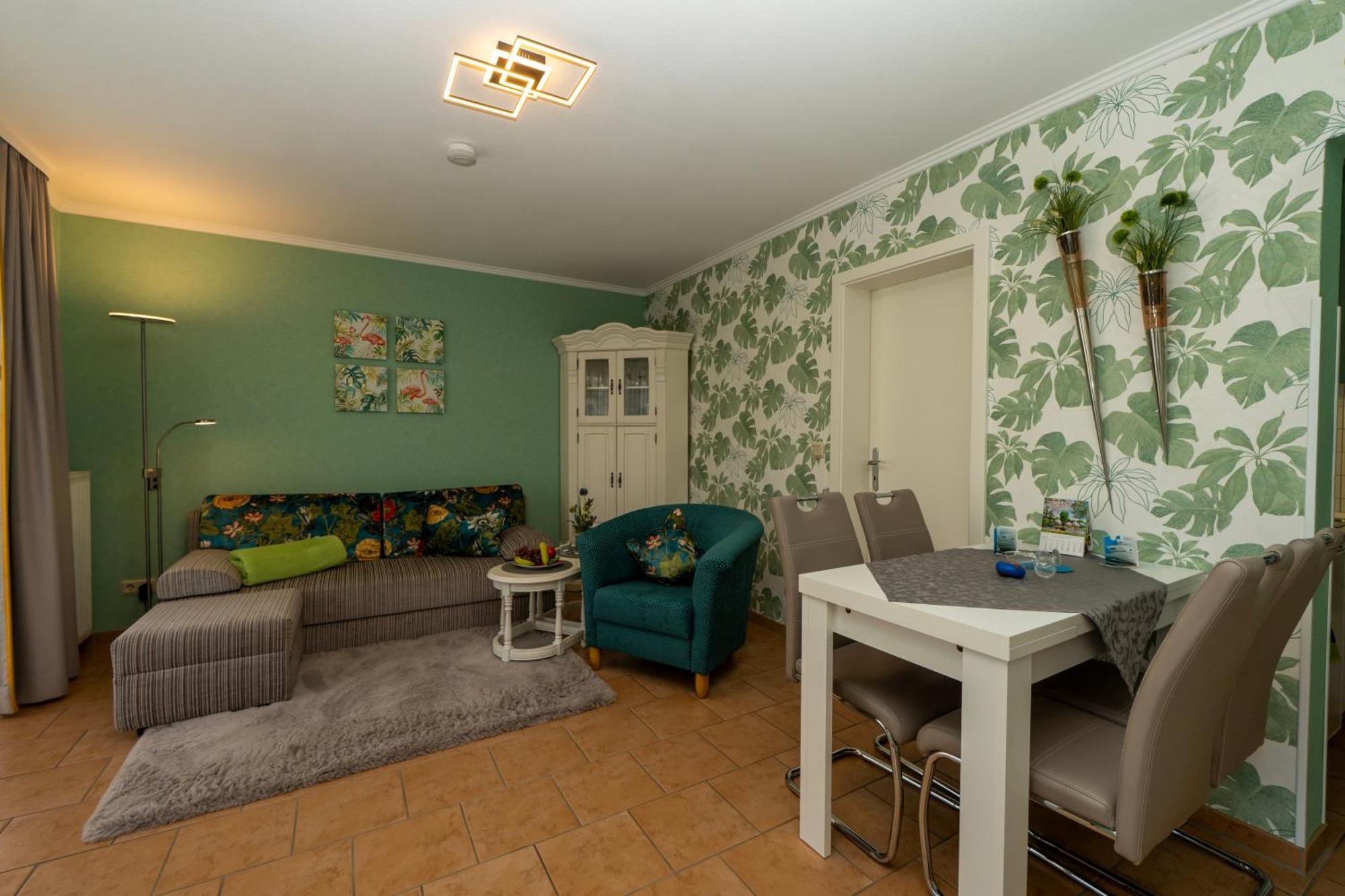 Haus Mozart Fewo Mit Balkon Binz Exteriör bild