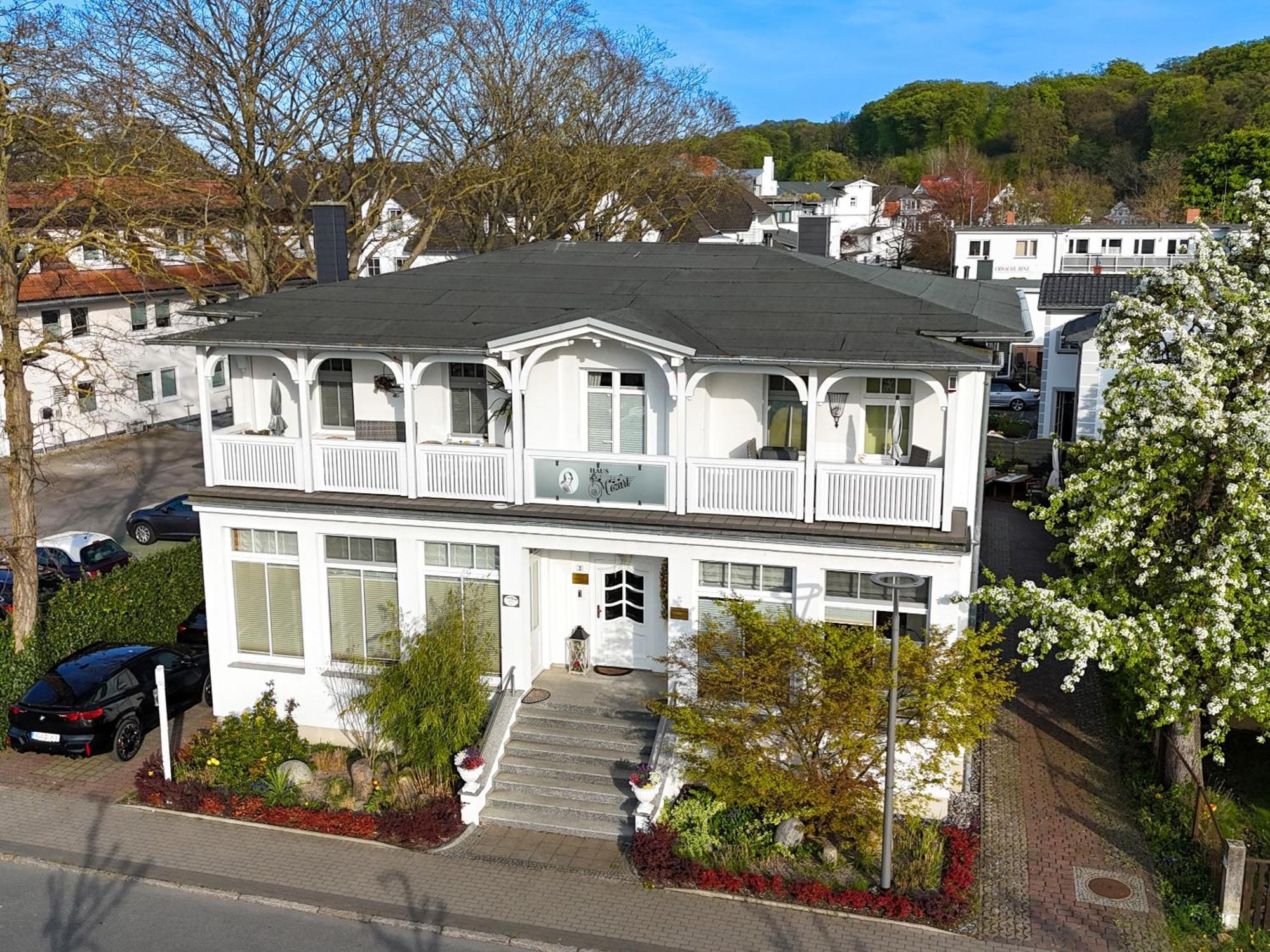 Haus Mozart Fewo Mit Balkon Binz Exteriör bild